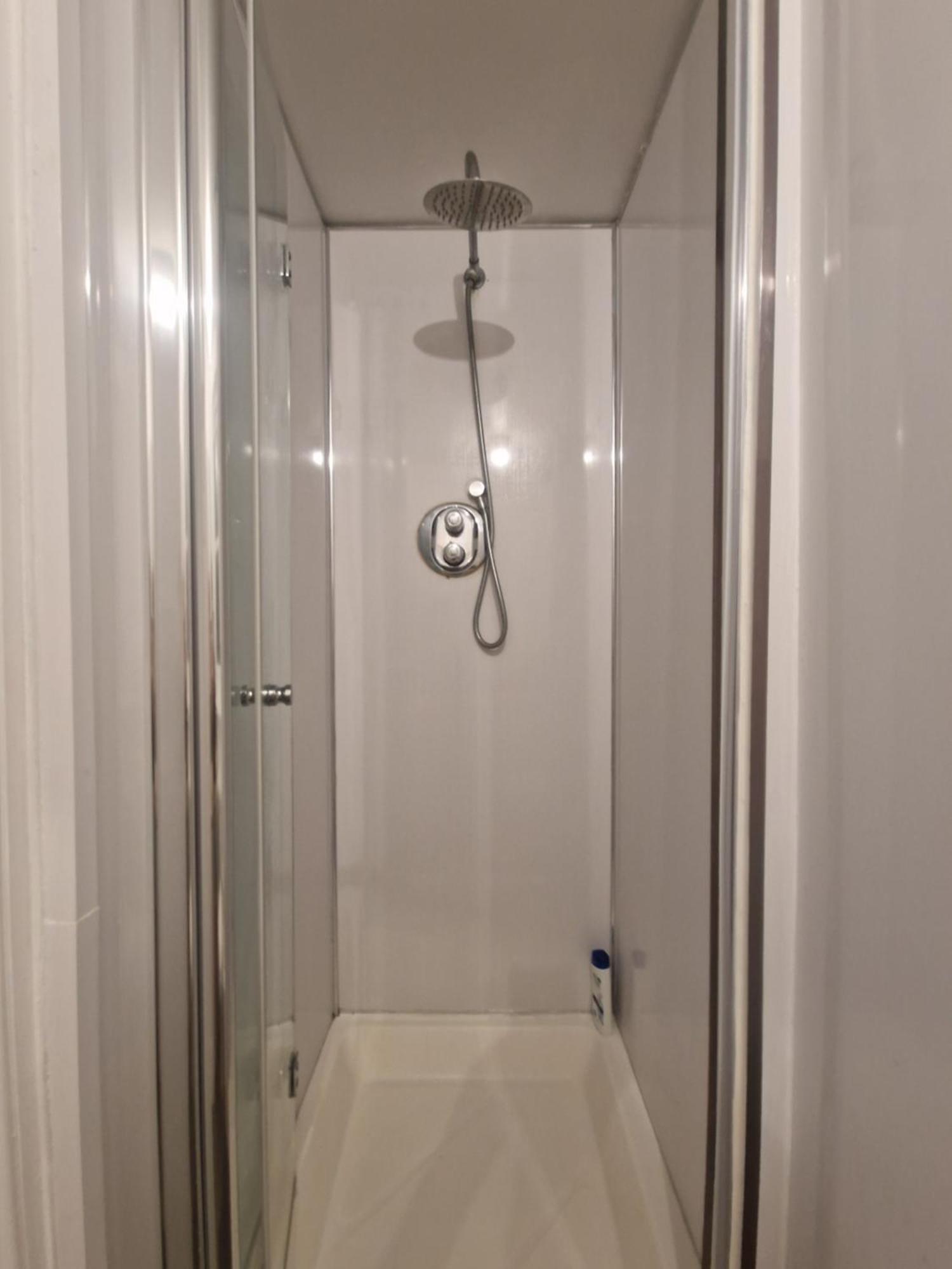 Appartamento Brondesbury Arms Londra Esterno foto